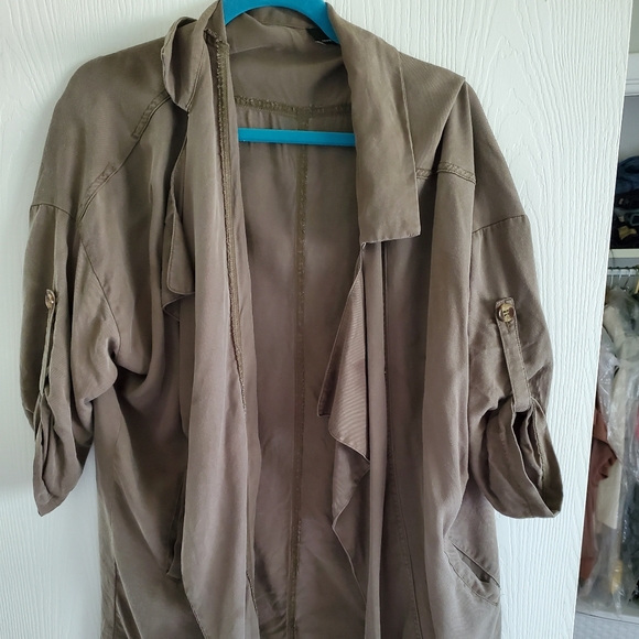 Oversized Olive Jacket - Picture 5 of 6